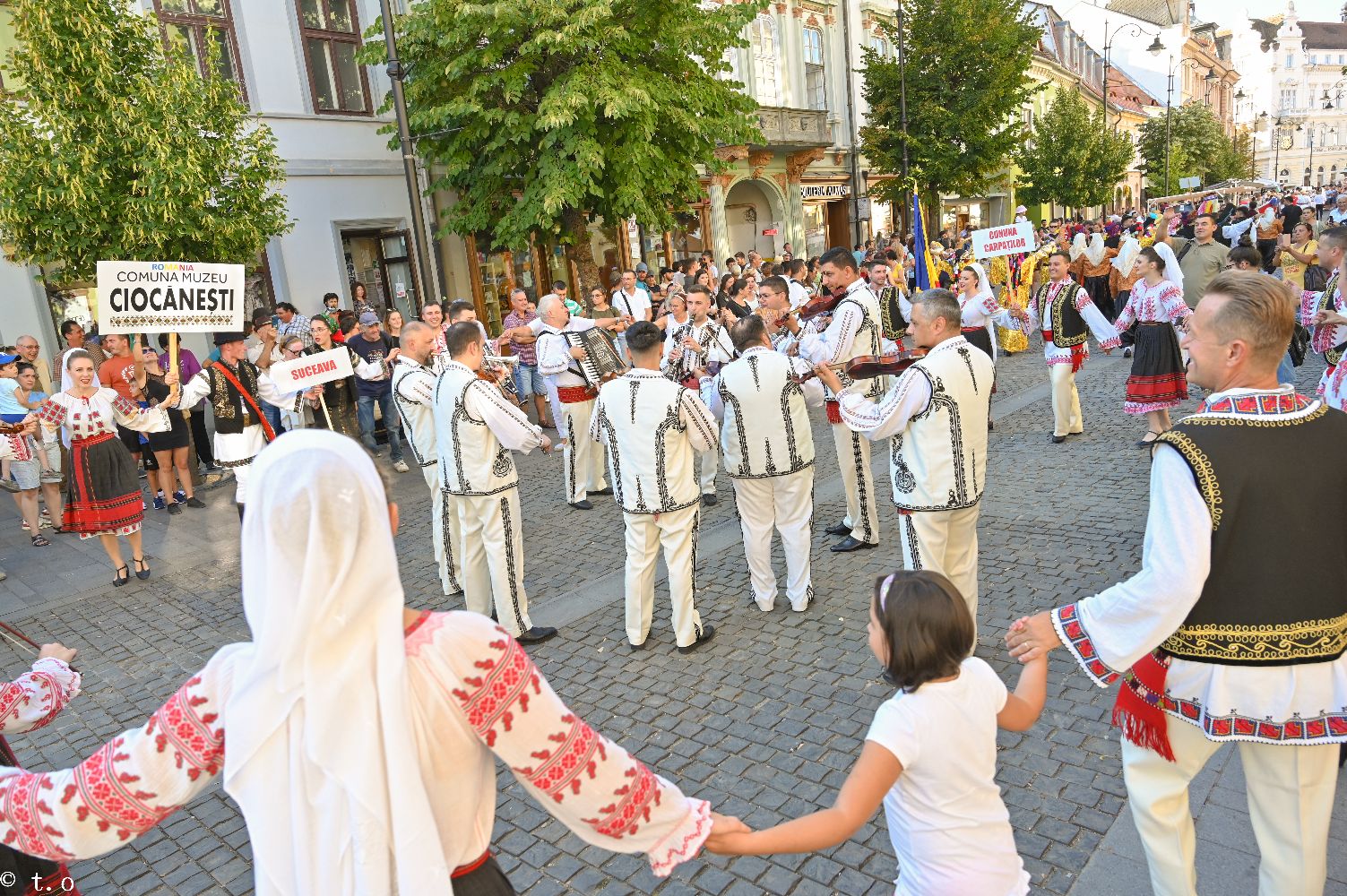 Final incendiar cu Loredana și Junii Sibiului, pentru Festivalul „Cântecele Munților” 2022
