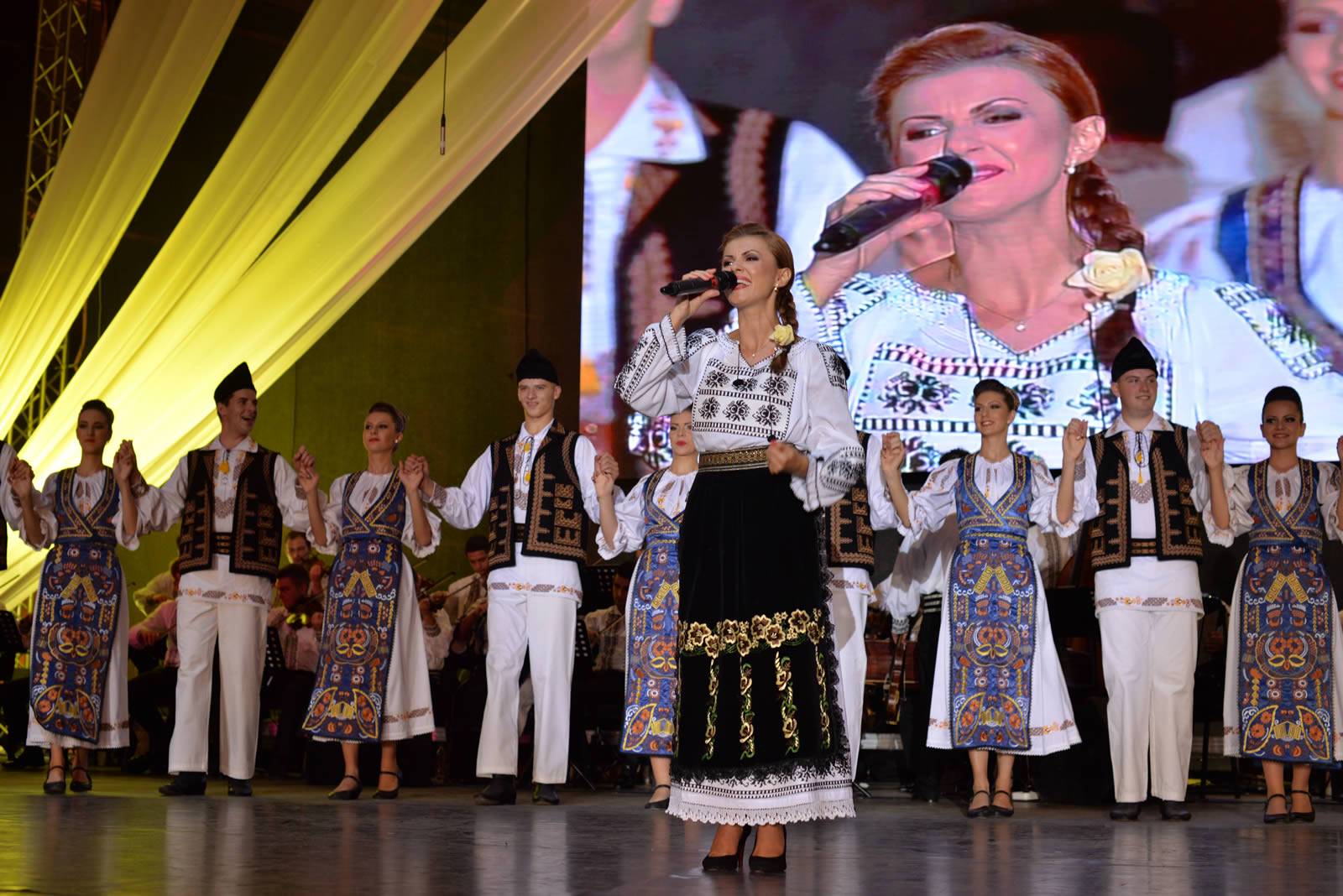 Festivalul Internațional „Cântecele Munților” debutează mâine
