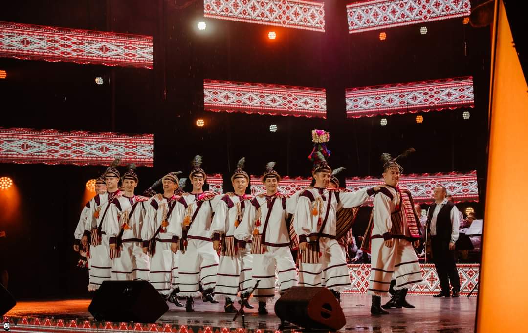 Junii Sibiului- invitați la Festivalurile „Tinerețe” și „Ciobănașul” 