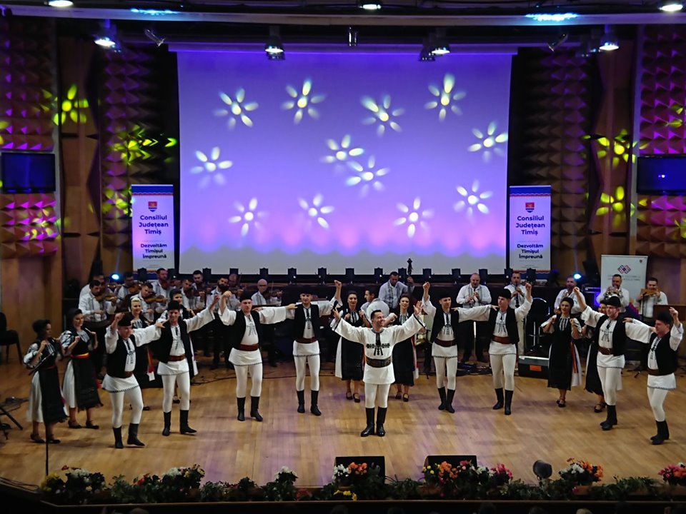 Junii Sibiului au dus tradițiile din județul Sibiu la Timişoara!